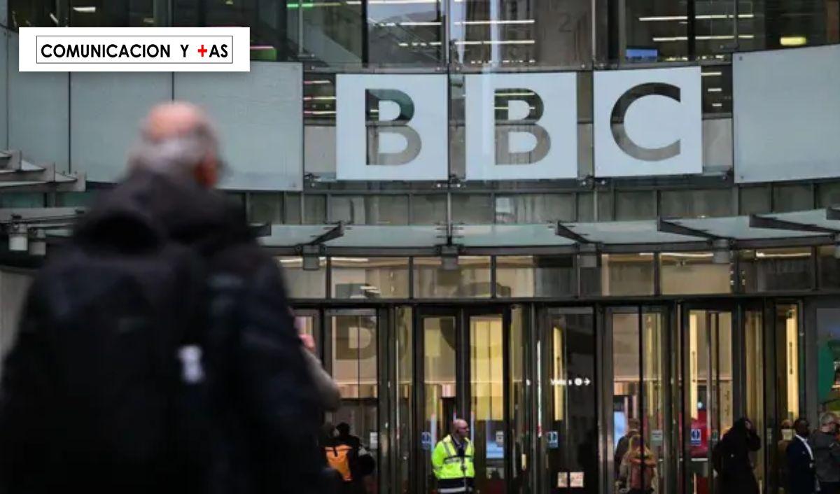BBC enfrenta presi&oacute;n tras amenaza legal de Trump y llamado interno a defender su labor period&iacute;stica