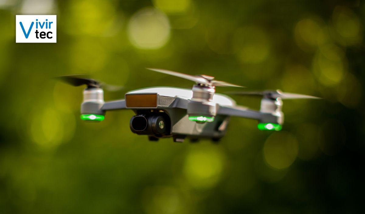 Drones que limpian lo imposible y revolucionan el mantenimiento deportivo