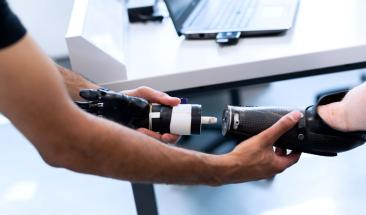 Exoesqueleto m&aacute;s grande del mundo inspira un nuevo deporte