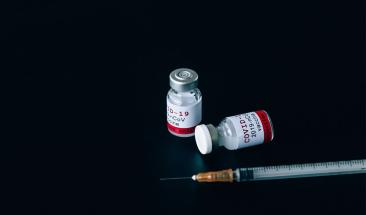 Meta censura grupo antivacuna en Facebook e Instagram