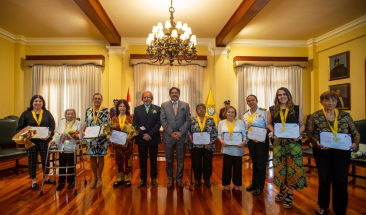 Vecina m&aacute;s longeva de Miraflores fue condecorada en homenaje por el D&iacute;a Internacional de la Mujer