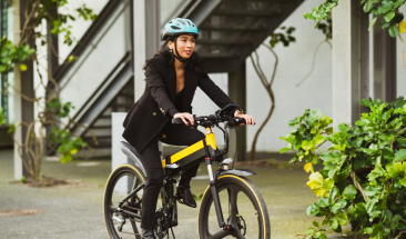 Velca vende la primera bicicleta el&eacute;ctrica en el mundo pagada con una moneda Cero Emisiones gracias a su acuerdo con Zeemcoin