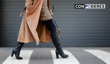 Outfits con botas que te har&aacute;n brillar en los d&iacute;as nublados