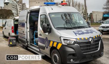 Uruguay: Ministerio del Interior present&oacute; un Centro de Comando M&oacute;vil instalado en una Renault Master