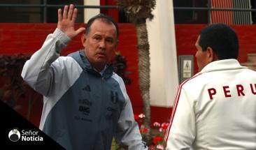 Se confirma la salida de Juan Reynoso de la selecci&oacute;n peruana