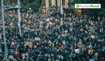 Protestas agr&iacute;colas sacuden a Europa