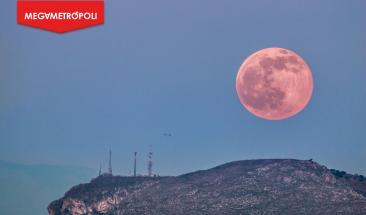 Espa&ntilde;a: el encanto de la Luna Rosa