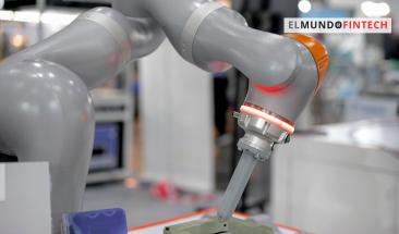 Rob&oacute;tica colaborativa: Un futuro laboral donde humanos y robots trabajan en equipo