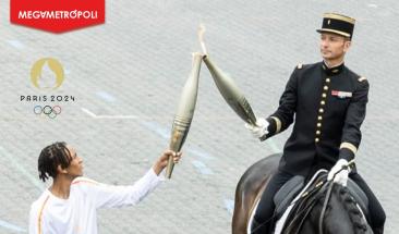 La llama ol&iacute;mpica llega a Par&iacute;s marcando el inicio del recorrido