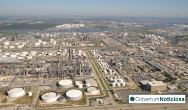 Fuga de gas en Deer Park de Pemex deja dos muertos y 35 afectados