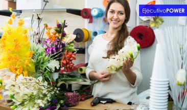 Mujeres emprendedoras impulsan sus negocios con estrategias efectivas