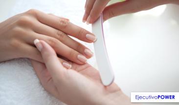 La manicura japonesa revitaliza y fortalece u&ntilde;as naturalmente