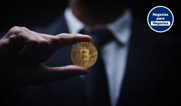 Bitcoin rompe la barrera de los 100,000 d&oacute;lares impulsado por promesas de Trump