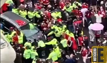 Atropello múltiple durante celebraciones del Liverpool en la Premier League Atropello múltiple durante celebraciones del Liverpool en la Premier League