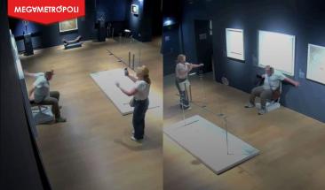 Turistas rompen obra de arte en Italia por tomarse una foto