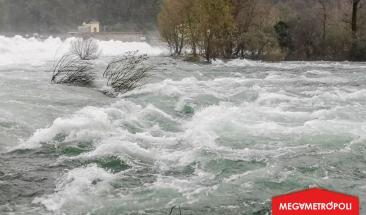 Inundaciones en Texas dejan al menos seis muertos