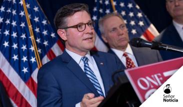 El l&iacute;der republicano Mike Johnson pide transparencia en caso Epstein