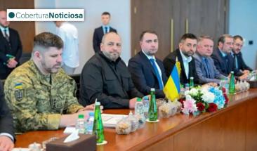 Canje de prisioneros reactiva las negociaciones de paz entre Ucrania, Rusia y EE. UU. Canje de prisioneros reactiva las negociaciones de paz entre Ucrania, Rusia y EE. UU.