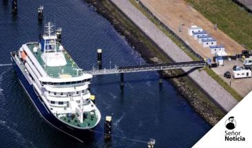 Crucero afectado por brote de hantavirus llega a R&oacute;terdam