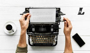 Correcci&oacute;n de estilo en el copywriting: El motor silencioso que protege la credibilidad corporativa y acelera las conversiones