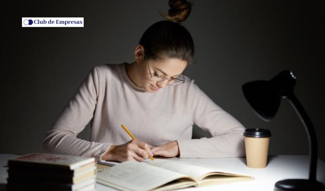 El valor estrat&eacute;gico del ghostwriting ejecutivo en la comunicaci&oacute;n B2B